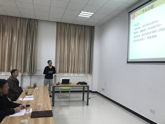 乐天使组织新进教师进行首聘期满述职汇报